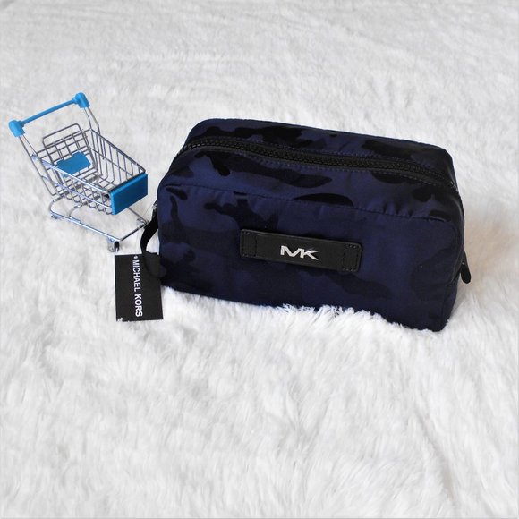 Michael Kors Kent Camo Jacquard Toiletry Kit - Picture 2 of 11